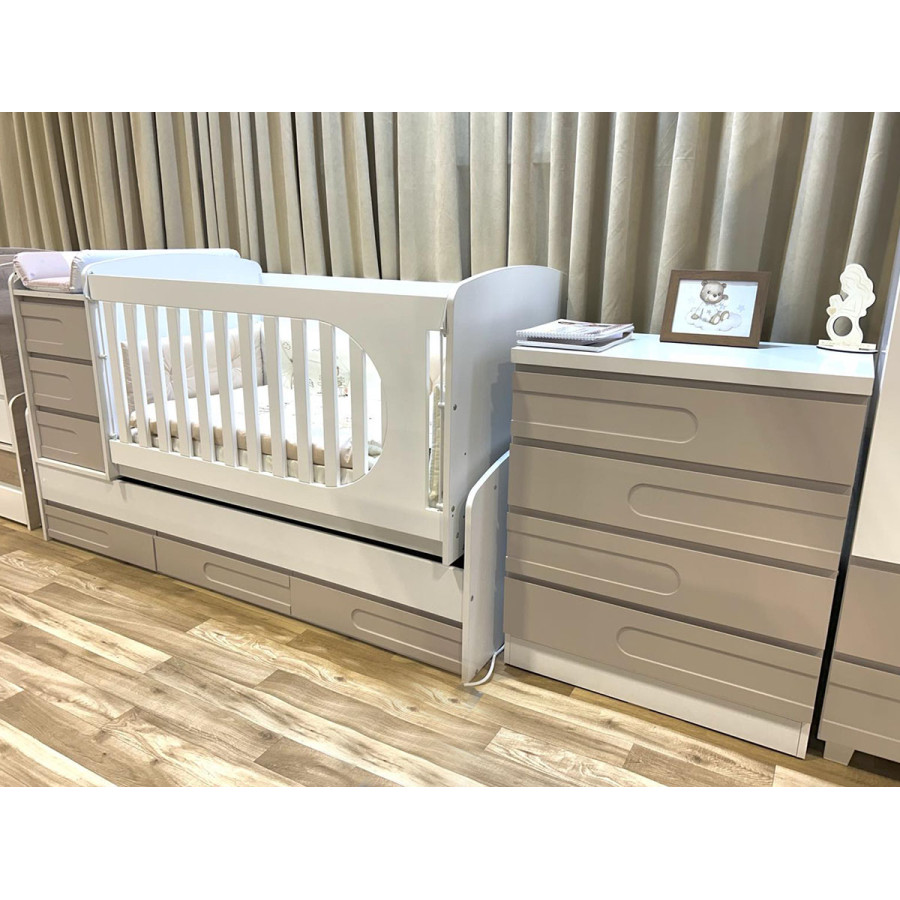 Бебешко легло с люлеещ механизъм и луксозни профили за декорация Елена