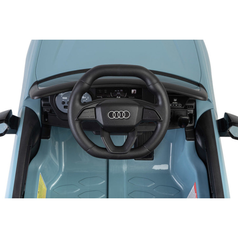 Акумулаторна кола Audi A5L светло синя