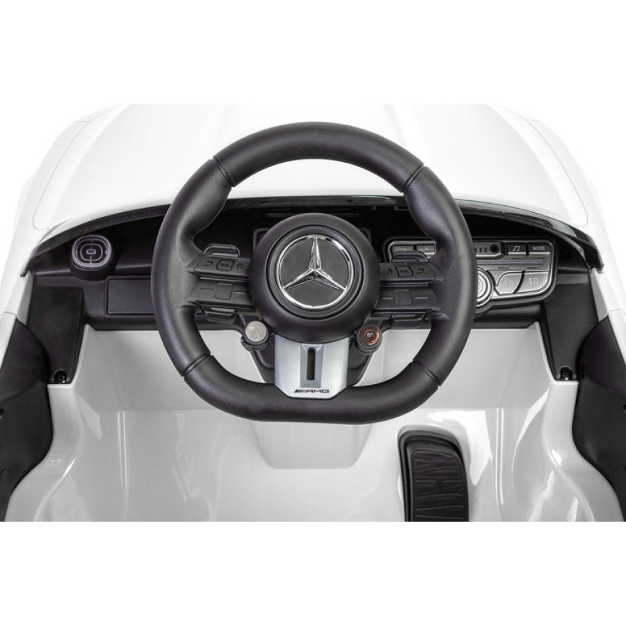 Акумулаторна кола Mercedes Benz AMG CLE 53 бяла