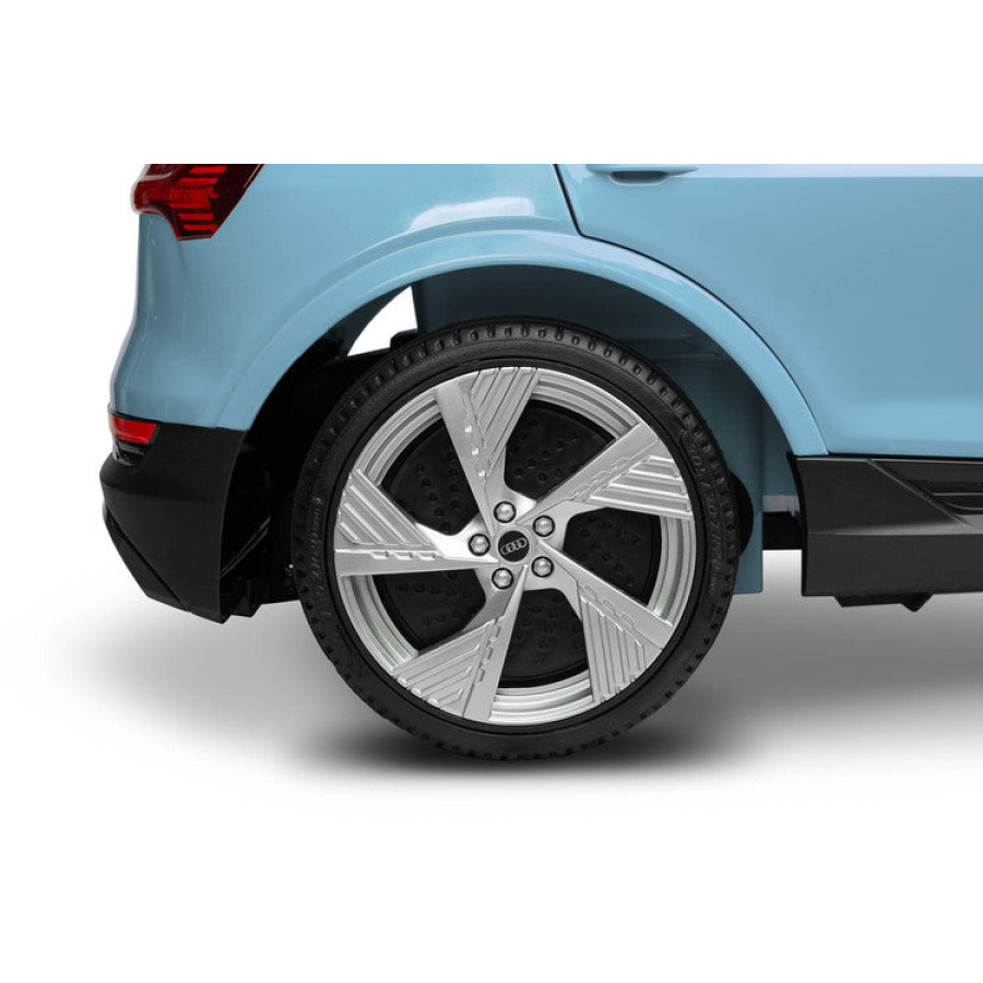 Акумулаторен автомобил Audi Etron Spоrtback Blue