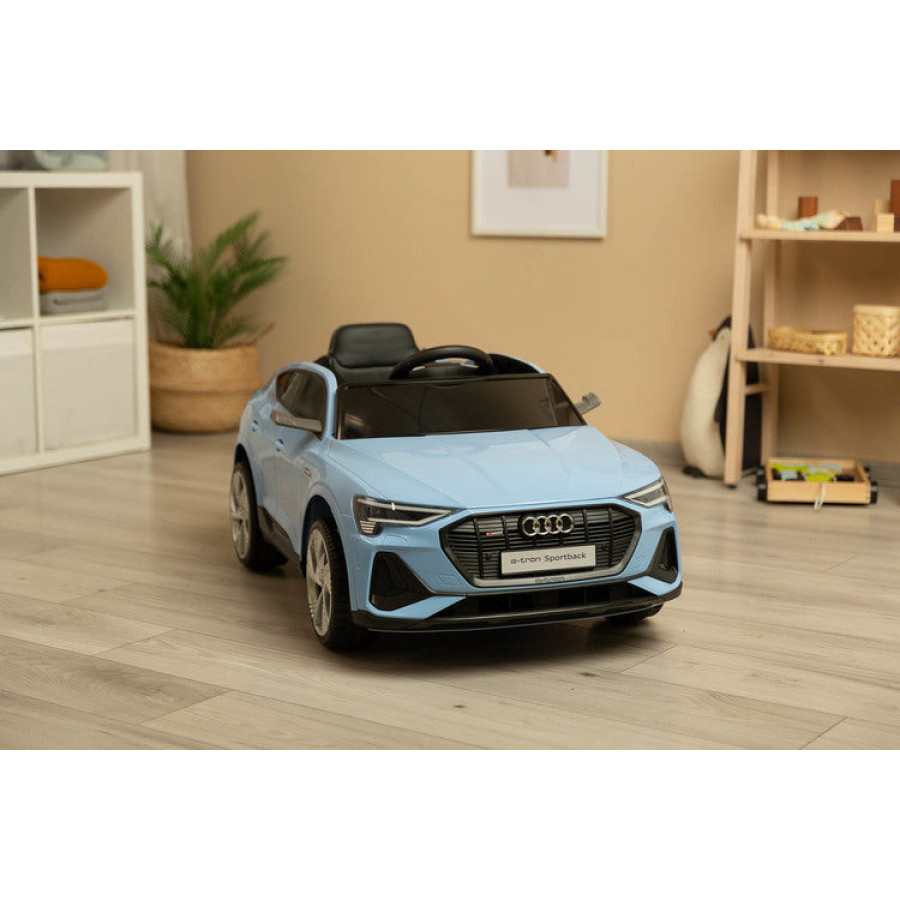 Акумулаторен автомобил Audi Etron Spоrtback Blue