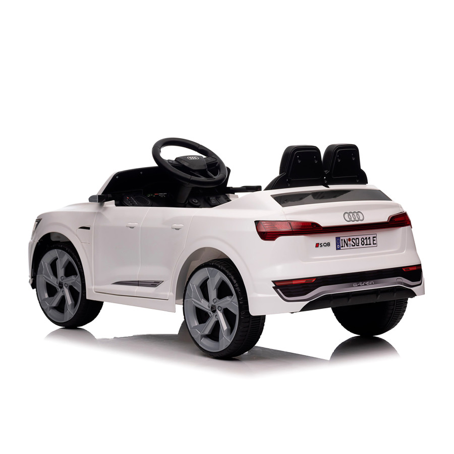 Акумулаторен джип Audi SQ8 бял