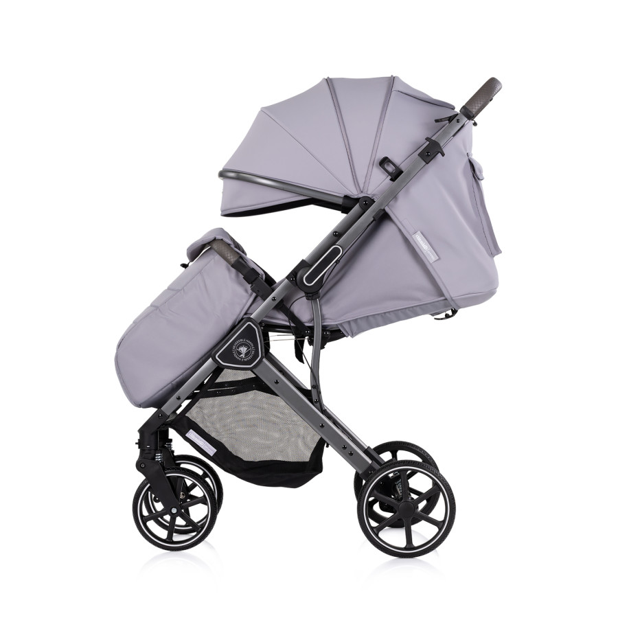 Детска количка с въртяща дръжка Омния платина