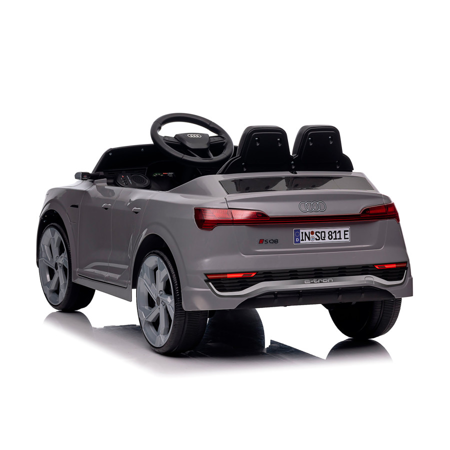 Акумулаторен джип Audi SQ8 сив