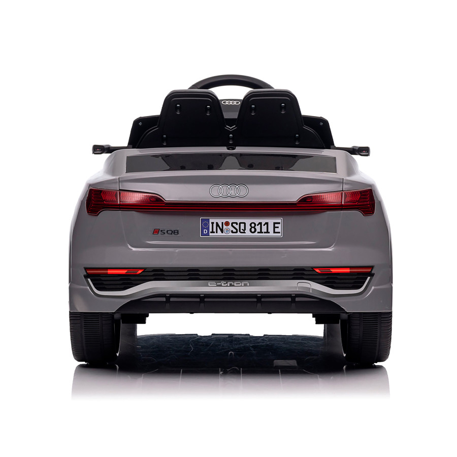 Акумулаторен джип Audi SQ8 сив