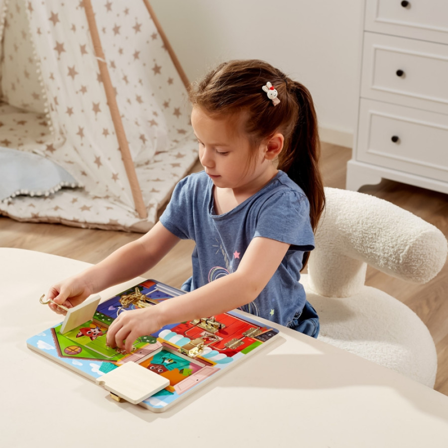 Образователна Монтесори игра Къща с ключалки 3+ години