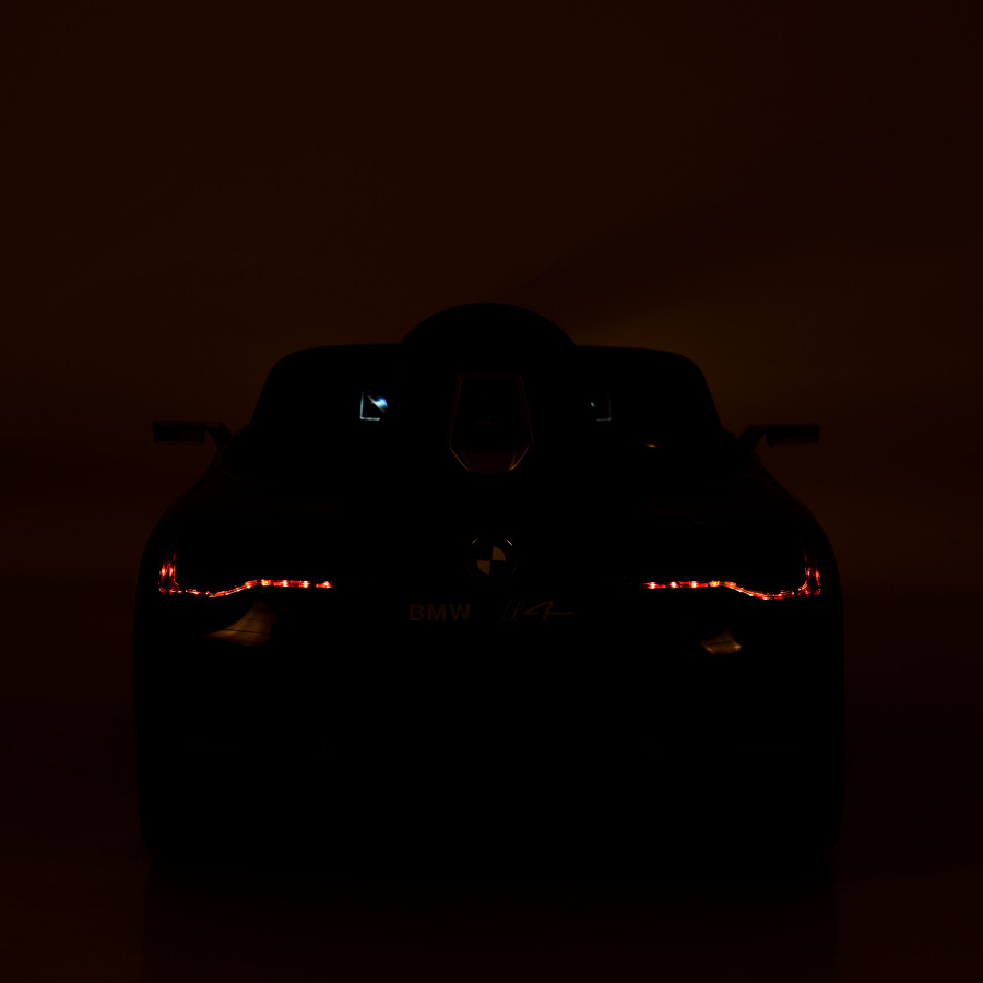 Акумулаторна кола BMW i4 син