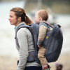 Littlelife L10542 Traveler S4 раница за носене на деца сива